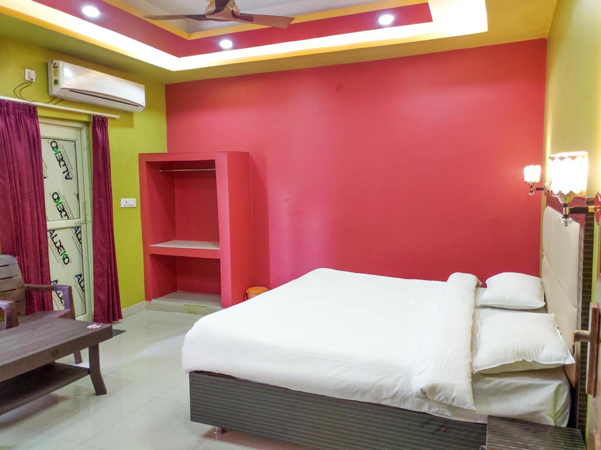 Homestay Aadishri *